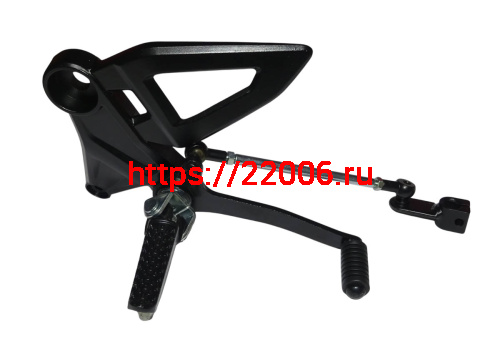 Подножка водителя HIRO 250 левая, в сборе с кронштейном и п/п (T2BP030109A00100)